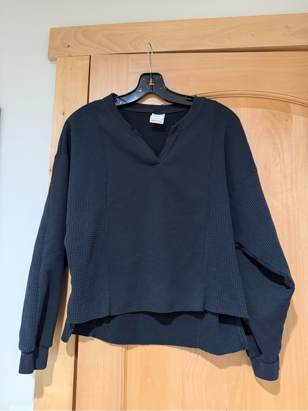 Nike yoga Black Waffle-Knit V-Notch Pullover